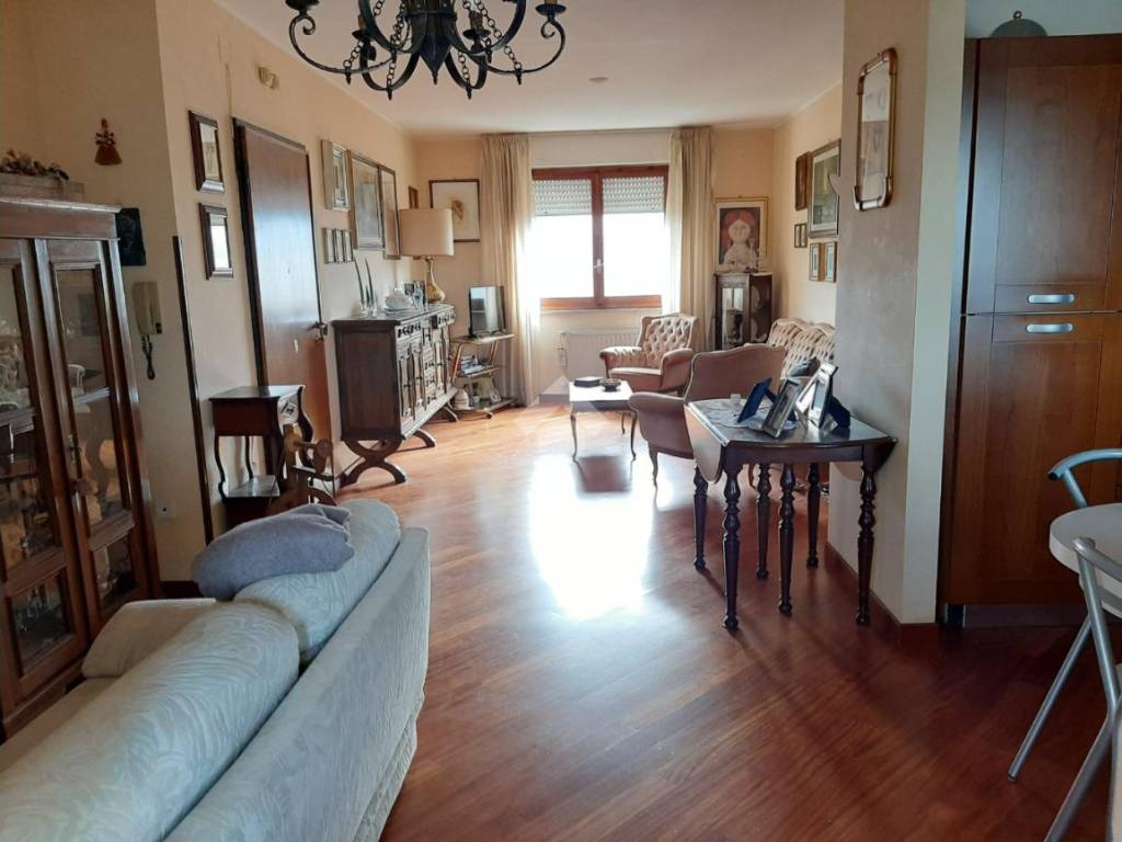 appartamento in vendita a Terni in zona Rivo