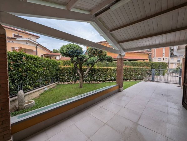 casa indipendente in vendita a Terni in zona Rivo