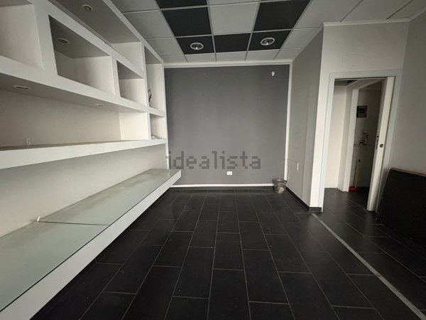 locale commerciale in vendita a Terni in zona Centro Città