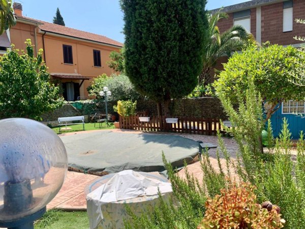 casa indipendente in vendita a Terni in zona Trevi