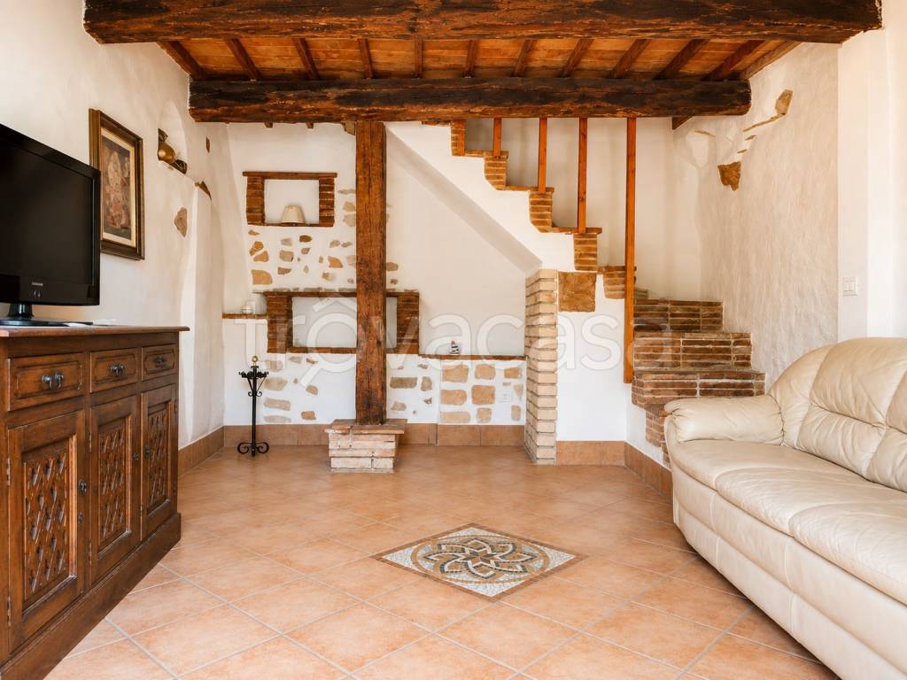 casa indipendente in vendita a Terni in zona Papigno