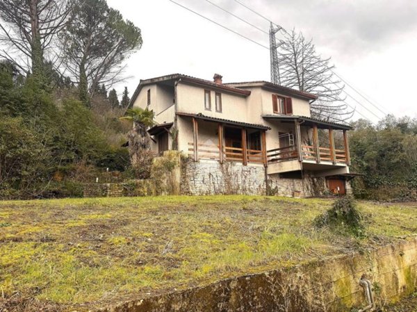 casa indipendente in vendita a Terni in zona Vocabolo Valenza