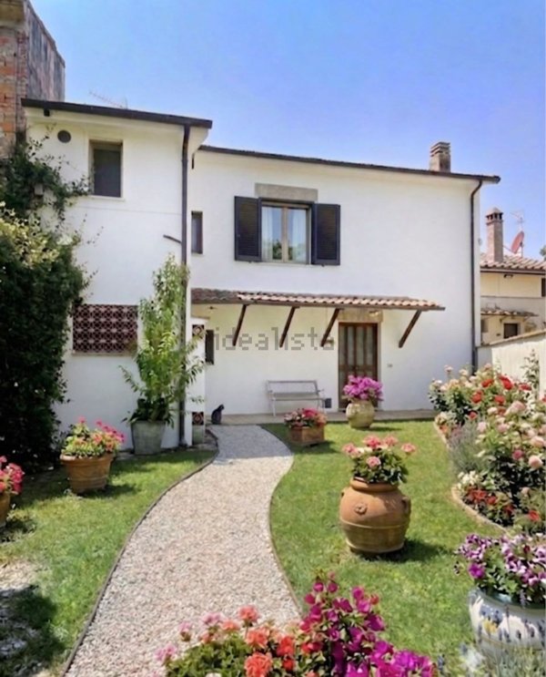 casa indipendente in vendita a Terni in zona Gabelletta