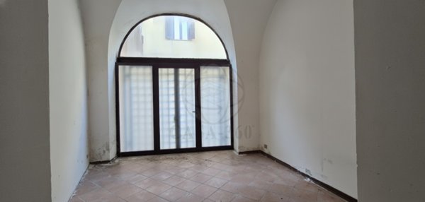 locale commerciale in vendita a Terni in zona Centro Città