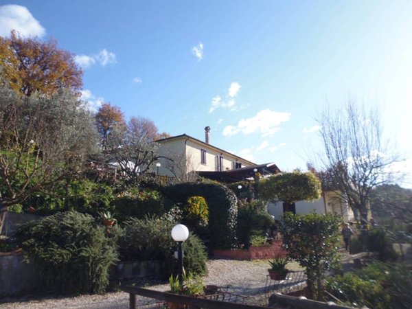 casa indipendente in vendita a Terni in zona Vocabolo Valenza