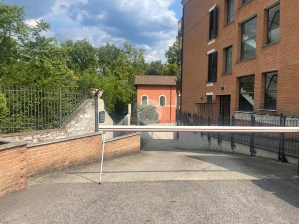box auto in vendita a Terni in zona Centro Città