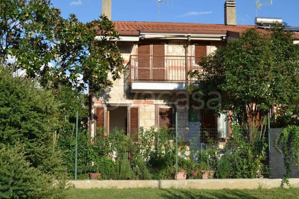 casa indipendente in vendita a Terni in zona Rivo