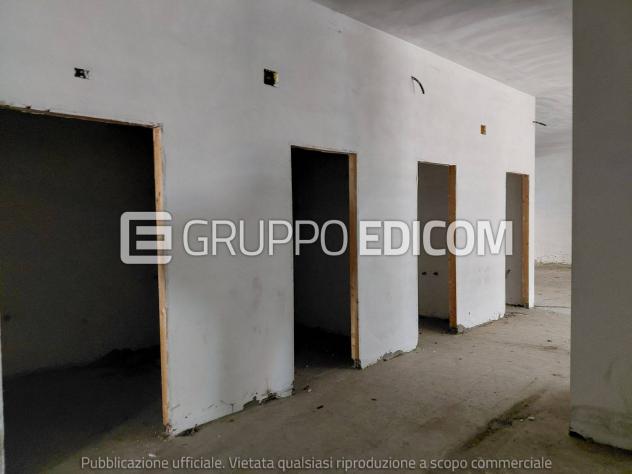 locale commerciale in vendita a Terni