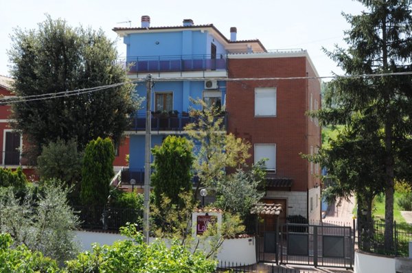 casa indipendente in vendita a Terni