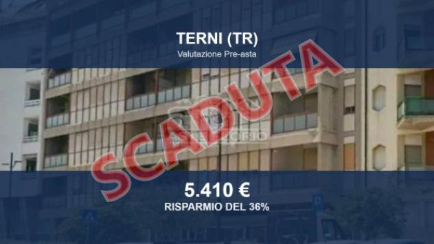 locale commerciale in vendita a Terni