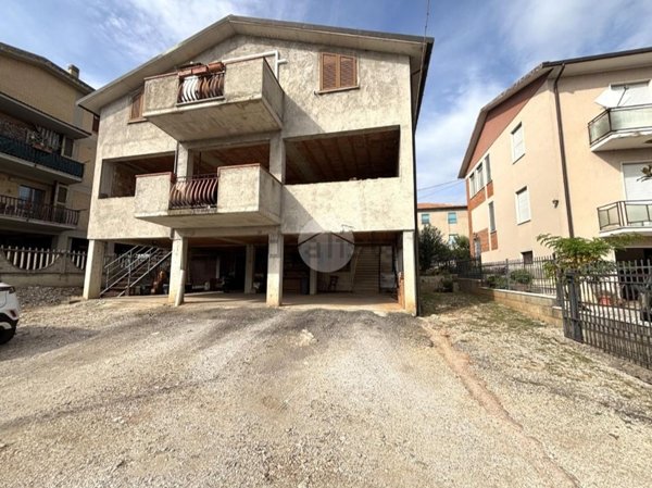 appartamento in vendita a Terni in zona Rivo