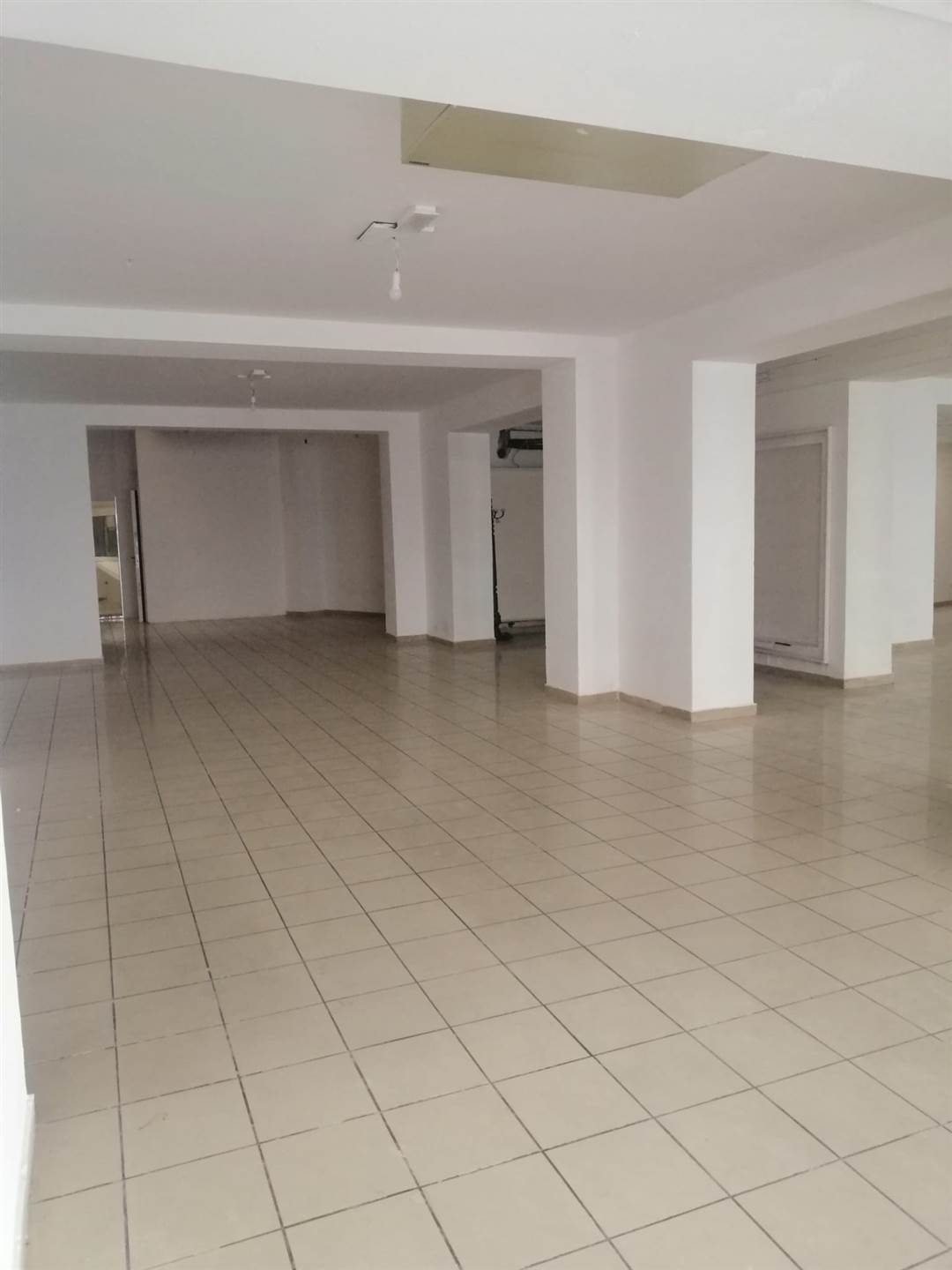 locale commerciale in vendita a Terni in zona Centro Città