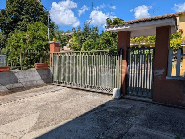 casa indipendente in vendita a Terni in zona Maratta Alta