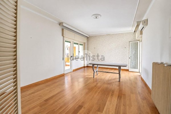 casa indipendente in vendita a Terni