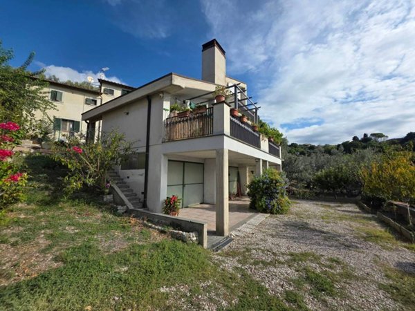 casa indipendente in vendita a Terni in zona Trevi