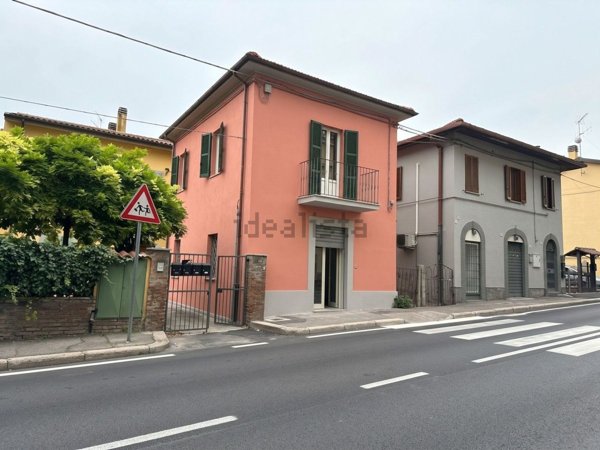 casa indipendente in vendita a Terni