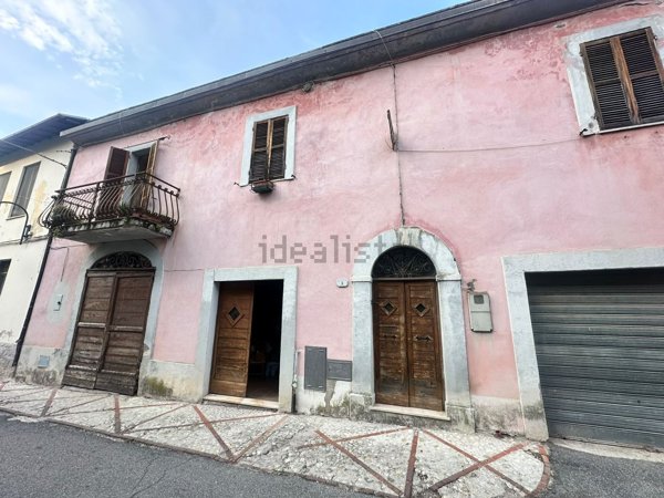 casa indipendente in vendita a Terni in zona Collestatte