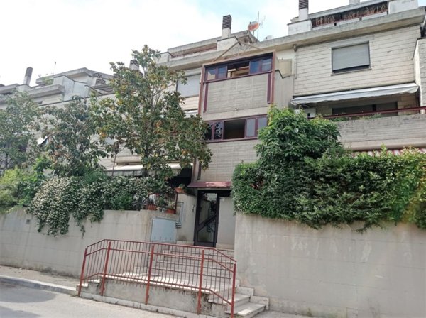 appartamento in vendita a Terni in zona Rivo