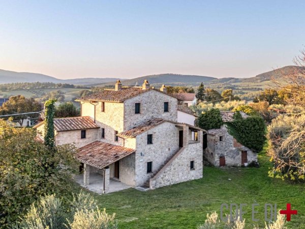 casa indipendente in vendita ad Avigliano Umbro