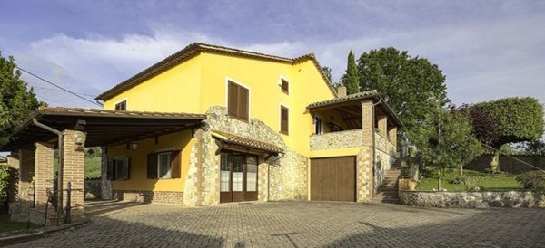 casa indipendente in vendita ad Avigliano Umbro
