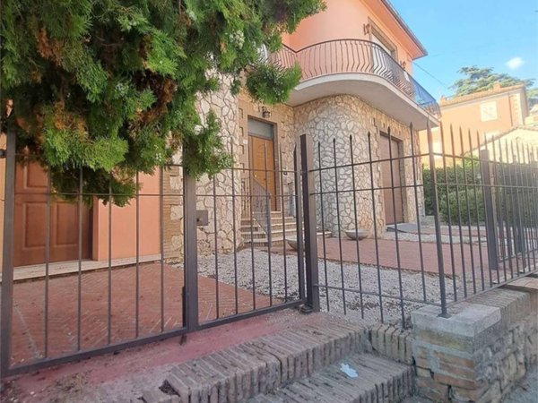 casa indipendente in vendita ad Avigliano Umbro