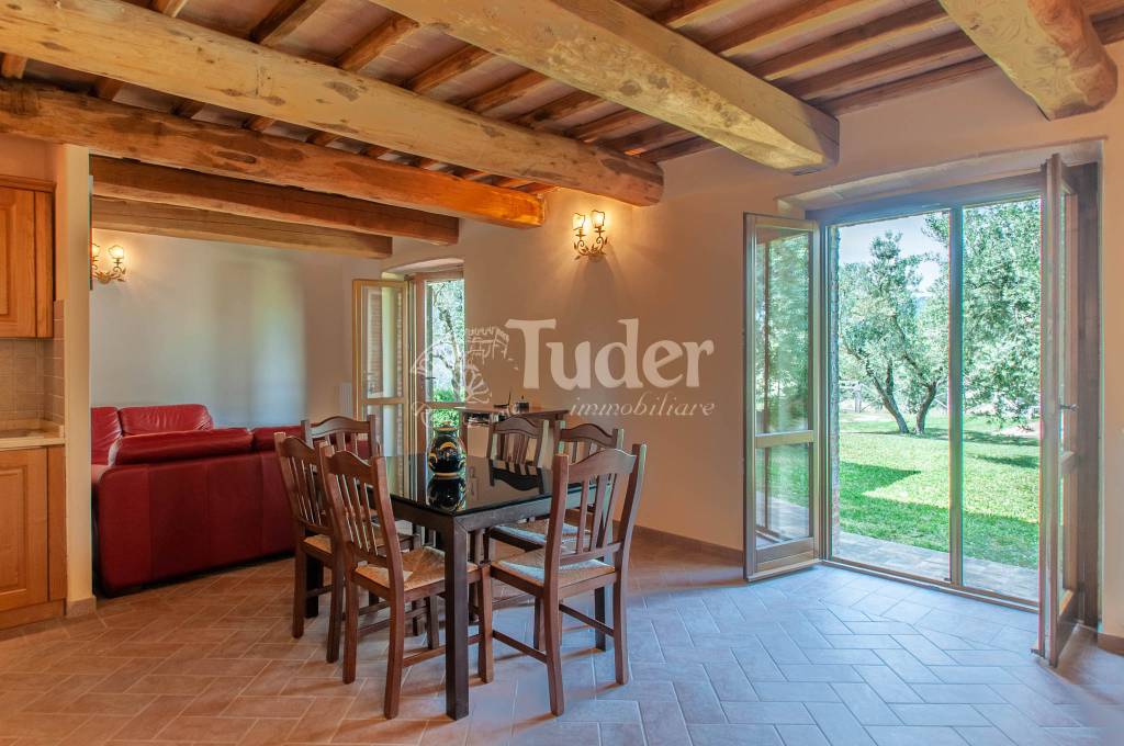 casa indipendente in vendita ad Avigliano Umbro in zona Toscolano