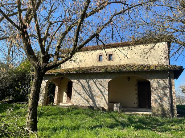 casa indipendente in vendita ad Avigliano Umbro in zona Sismano