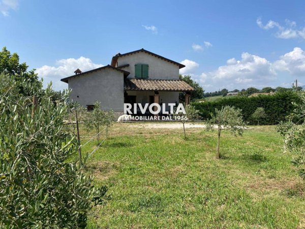 casa indipendente in vendita ad Avigliano Umbro