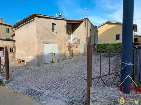 casa indipendente in vendita ad Avigliano Umbro