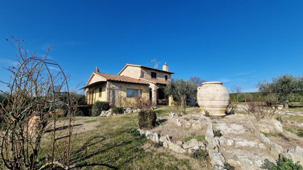 casa indipendente in vendita ad Avigliano Umbro