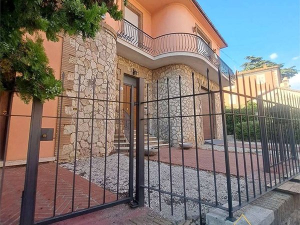 casa indipendente in vendita ad Avigliano Umbro