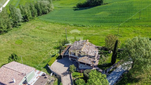 casa indipendente in vendita ad Avigliano Umbro