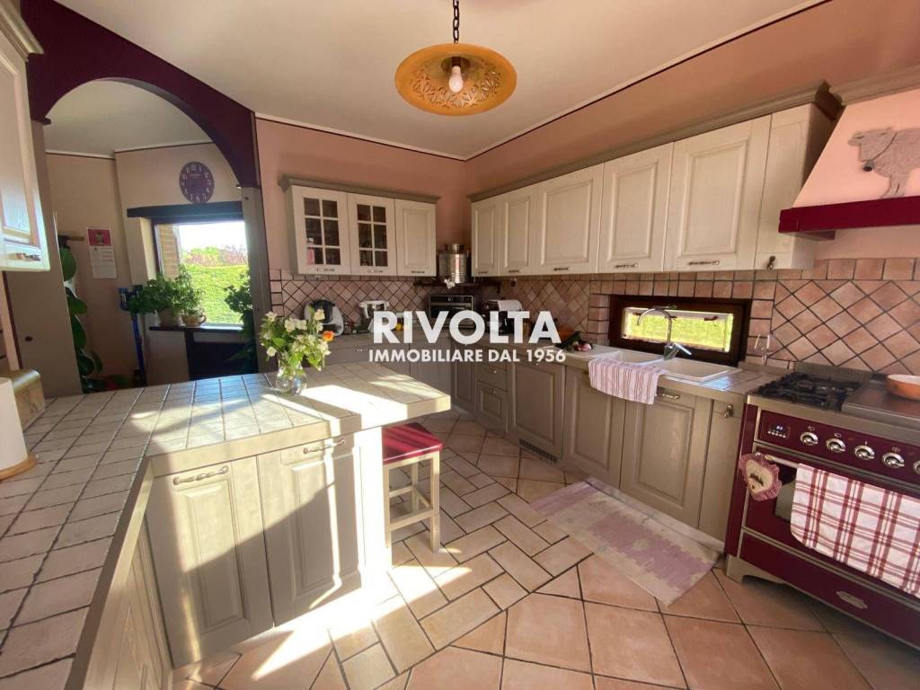 casa indipendente in vendita ad Avigliano Umbro in zona Dunarobba