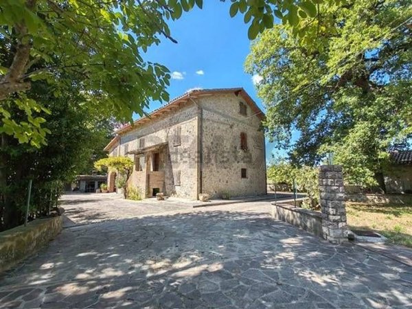 casa indipendente in vendita ad Avigliano Umbro