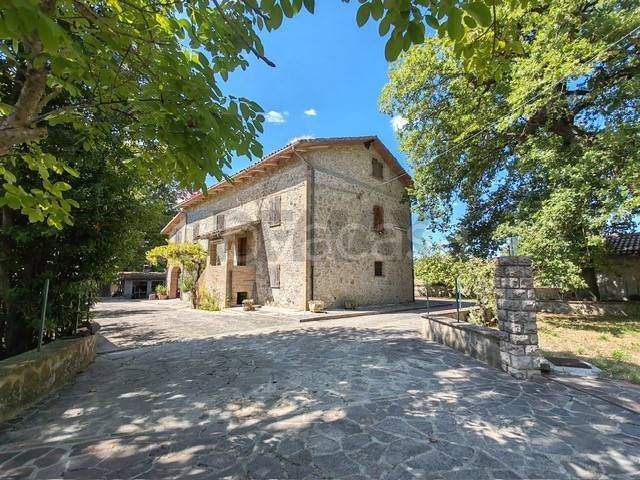 casa indipendente in vendita ad Avigliano Umbro