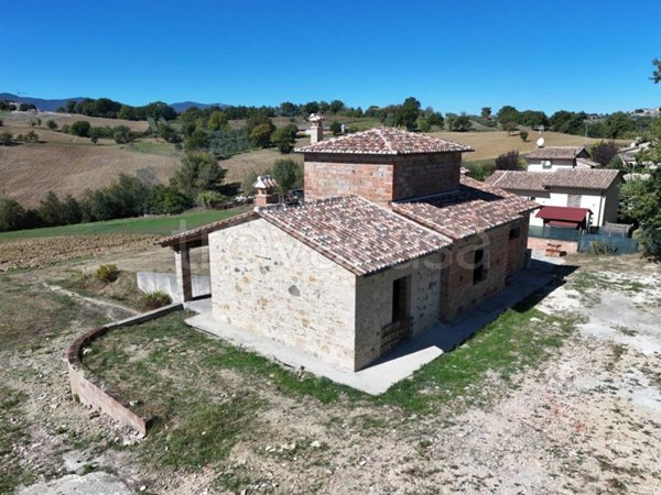 casa indipendente in vendita ad Avigliano Umbro