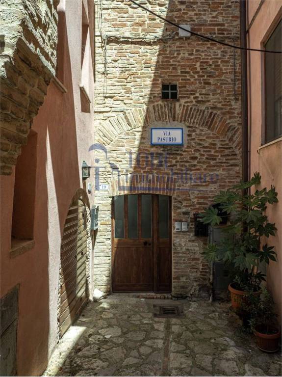 casa indipendente in vendita ad Avigliano Umbro in zona Dunarobba