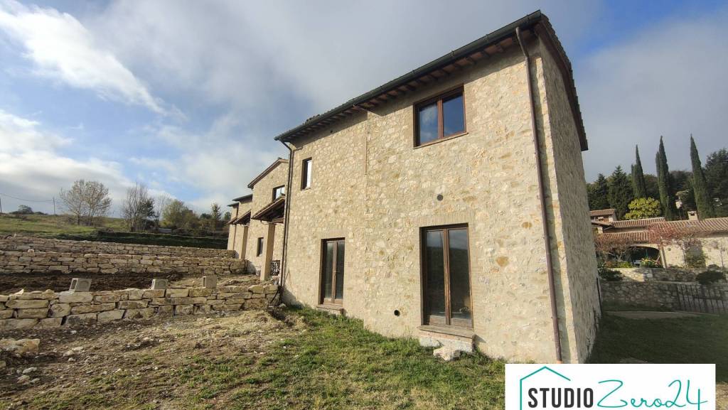 casa indipendente in vendita ad Avigliano Umbro in zona Sismano