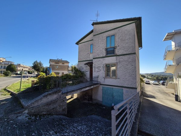 casa indipendente in vendita ad Avigliano Umbro