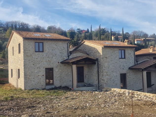 casa indipendente in vendita ad Avigliano Umbro in zona Sismano