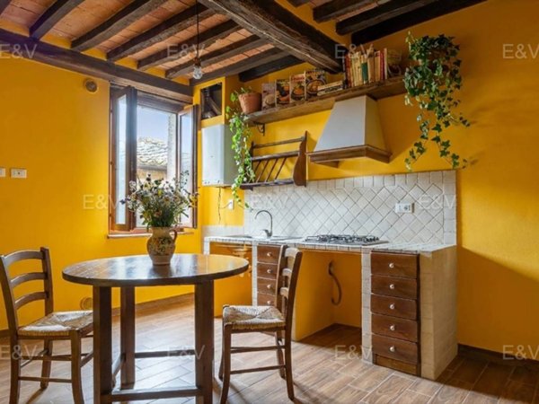 casa indipendente in vendita ad Avigliano Umbro in zona Dunarobba