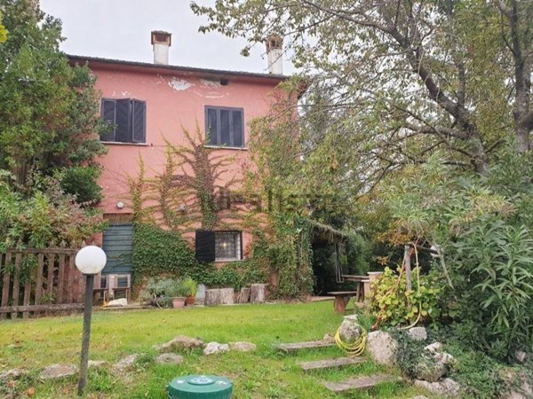 casa indipendente in vendita ad Avigliano Umbro in zona Dunarobba