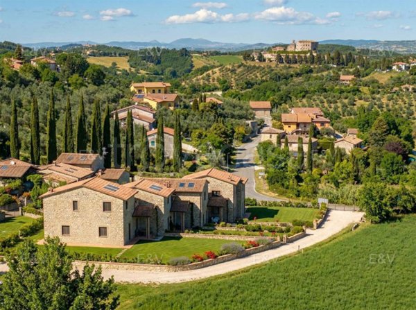 casa indipendente in vendita ad Avigliano Umbro in zona Sismano