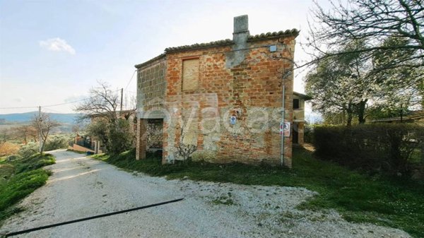 appartamento in vendita ad Avigliano Umbro in zona Sismano