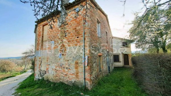 appartamento in vendita ad Avigliano Umbro in zona Sismano