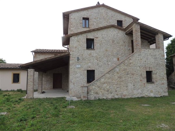 casa indipendente in vendita ad Avigliano Umbro