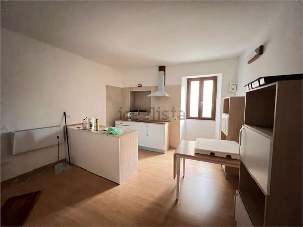 appartamento in vendita ad Avigliano Umbro in zona Toscolano