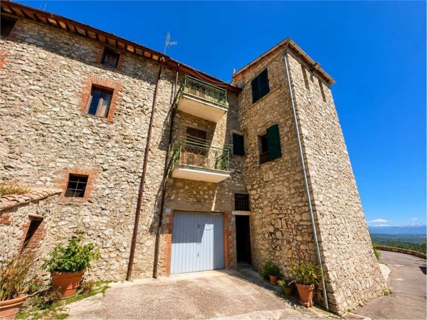 appartamento in vendita ad Avigliano Umbro in zona Toscolano