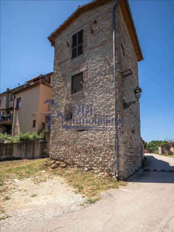 appartamento in vendita ad Avigliano Umbro in zona Dunarobba