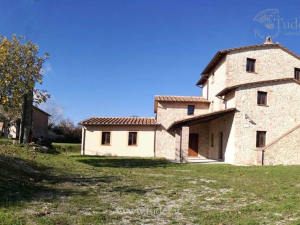 casa indipendente in vendita ad Avigliano Umbro in zona Sismano